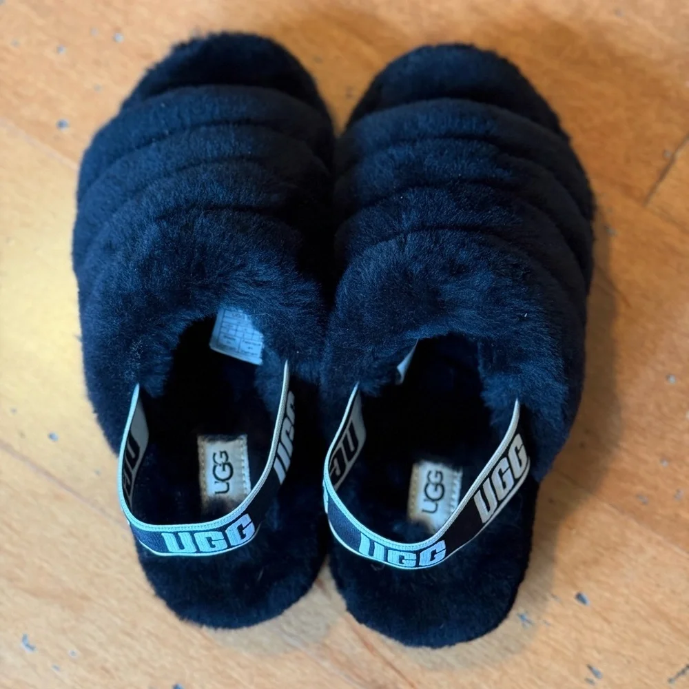 UGG Womens Fluff Yeah Slides Black Size 7 - Picture 2 of 6